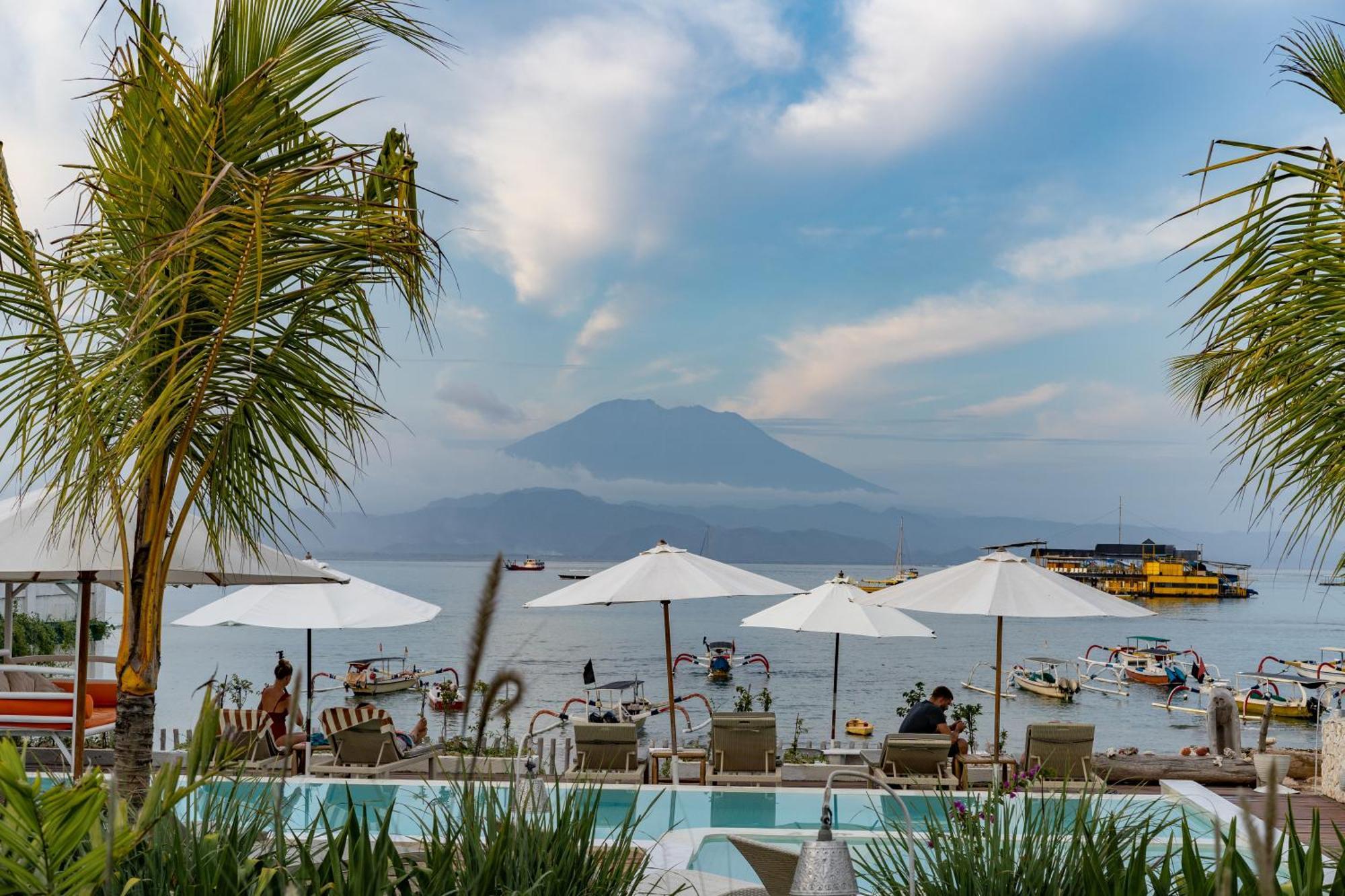 Paus Putih Hotel Нуса Лембонган Екстериор снимка