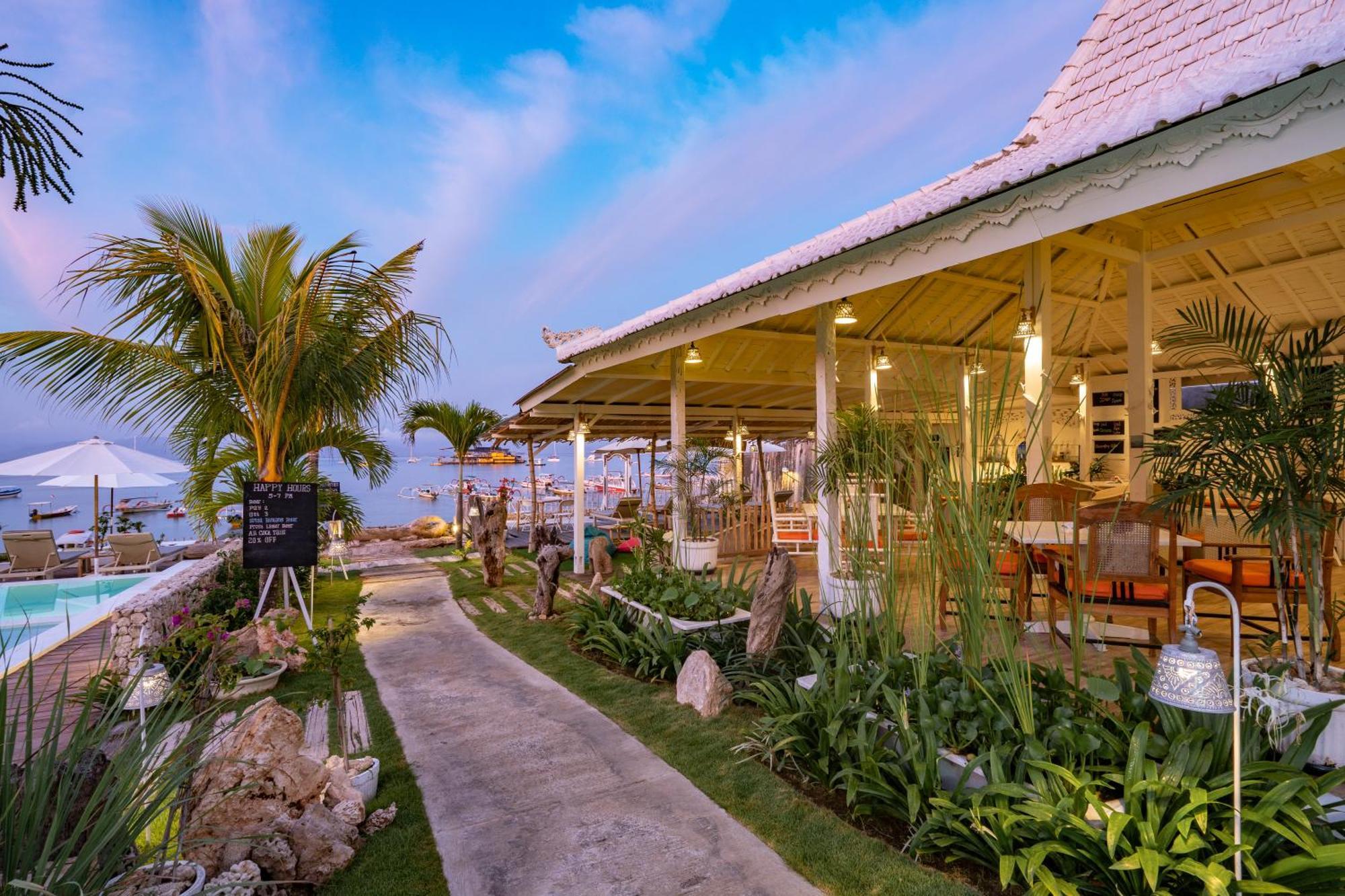 Paus Putih Hotel Нуса Лембонган Екстериор снимка